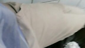 Maduro Rustico de 60 anos me chupa no Banheiro Publico