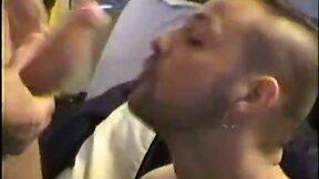 Mamando una polla gorda – Blowjob